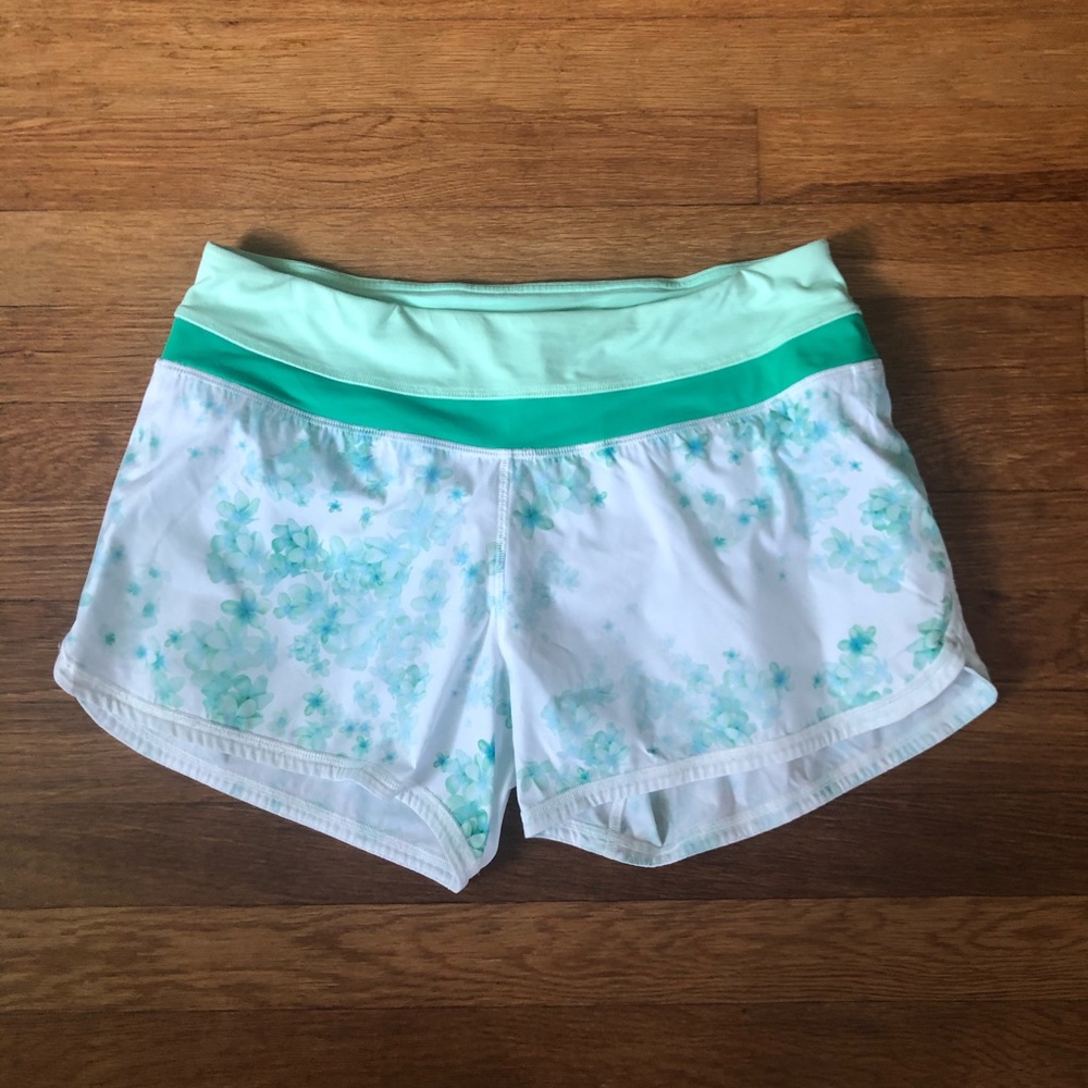 Lululemon Speed Up Shorts Size 6